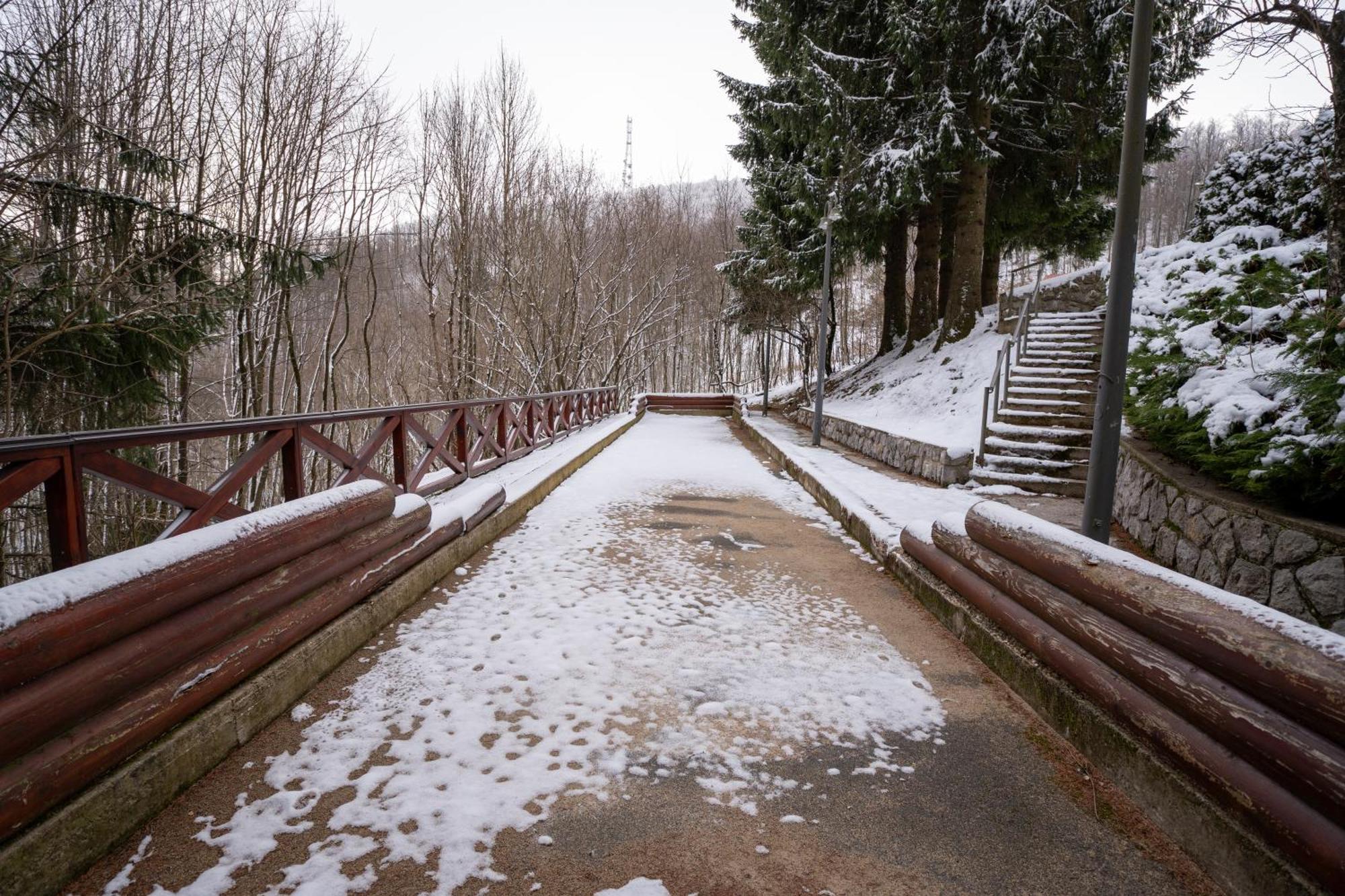 Kuca Za Odmor Cava Fuzine Villa Benkovac Fuzinski Exterior photo