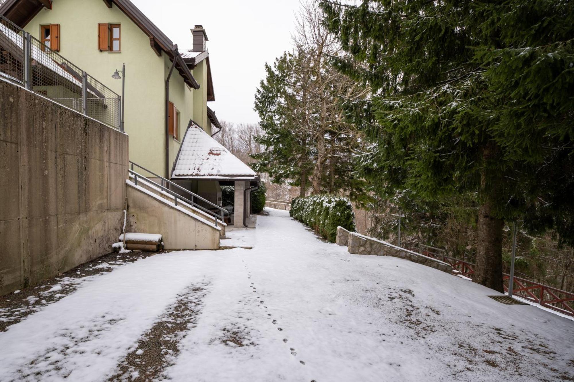 Kuca Za Odmor Cava Fuzine Villa Benkovac Fuzinski Exterior photo